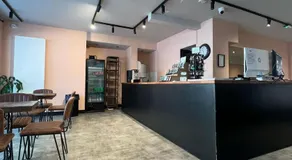 Amigo Budget Hotel - Image 4