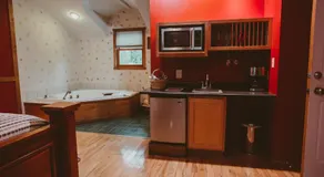 Garden Grove Inn Bed and Breakfast - Image 4