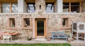 FRIZ Barn Lofts Stylische Ferienwohnungen Garten Parkplatz Zentral - Image 5