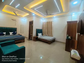 Agra Bliss A Luxury Home Stay - Image 5