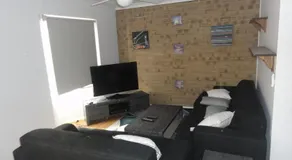 Prime location & spacious - Image 2