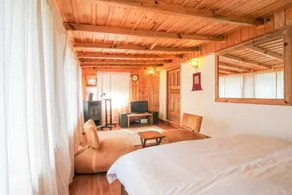Woodside Retreat - Image 4