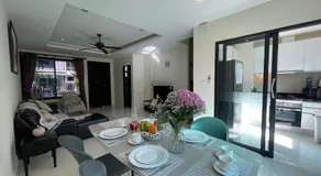 Townhouse in the Wonderland - Image 4