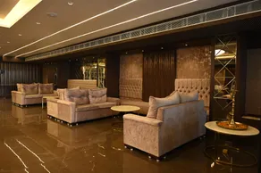 KS Square Hotel - Image 4