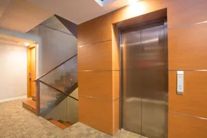 Life Hotel Mayjend Sungkono Surabaya - Image 4