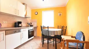 Holiday home with terrace & garden - Image 3