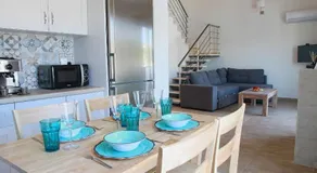 Xaradiotis House - A modern home away from home - Image 5