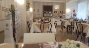 B&B - Meuble' - Hotel " CORDIALE " - Image 4
