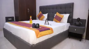 Fortune Home Service Apartment 1Bhk,L-36B,Saket - Image 2