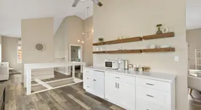 Queens Promise - King Bed - Walkable - AC - Image 3
