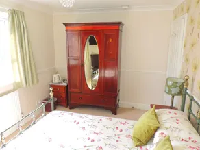 Steepleview Bed & Breakfast - Image 5
