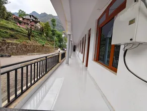HOTEL MOONRISE - Image 3