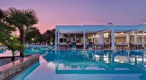 Tritone LUXURY HOTEL THERMAE & SPA - Image 2