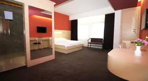 Hotel International Prishtina & Spa - Image 2