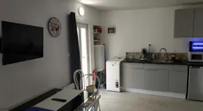 Studio centre ville du Boulou pour 2 personnes- check in 18h 20h check out 11h max juillet-aout 1 semaine minimum - Image 5