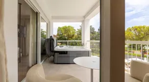 Hi Hotels Sirmione - Lakeview Pool  - Image 4