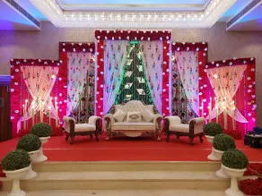 ROYAL MANSION - Image 3