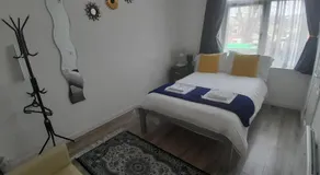 The Broadway Rooms  - Image 2