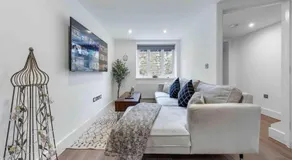 Holiday Home Sleep 8 Central london 9elms - Image 2