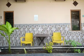 RedDoorz Syariah near Exit Toll Palur - Image 4