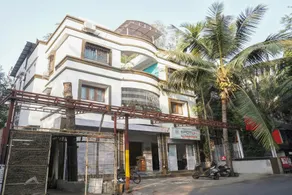 Townhouse The Upper Room Near Pune Airport - Image 4
