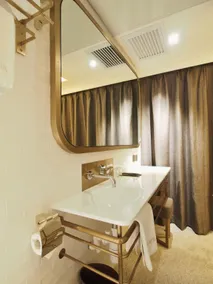 King's Hotel - Image 5