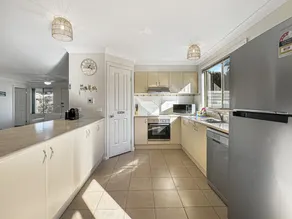 Spacious 4-Bed Home 2-Min to the Beach - Image 3
