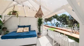 Hotel de La Plage - Mahogany - Image 5
