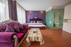 Ordos Golden Sunshine Theme Hotel - Image 2