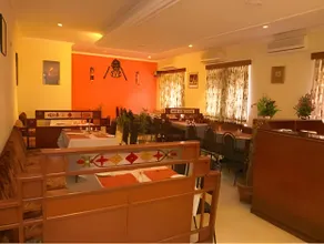 League Hotels and Banquets - Image 4