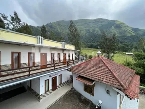 Family Homestay Syariah Bromo Mitra RedDoorz - Image 3