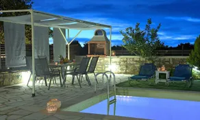 Casa Melia Heated Pool - Image 2