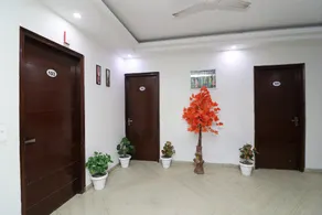 OYO 27645 Santosh Residency - Image 3