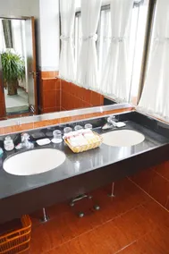 Zhongfayuan Hotel - Image 4
