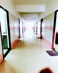 PALLIYARAI GARDENS LODGE AND HOMESTAy - Image 3