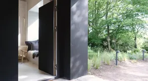 Eastside - Architect designed retreat with wood-fired sauna - Image 3