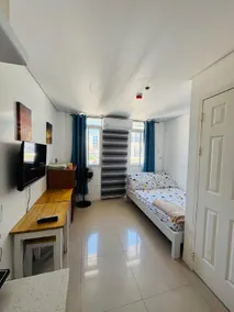 Condo Urdaneta -mark angelo - Image 1