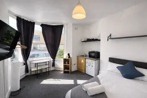 Hammersmith Stayz - Image 2