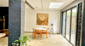 7 Bed House - Sleeps 26 - Parking - Wifi - Garden - Image 4