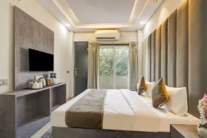 Bliss Hotel - Image 3