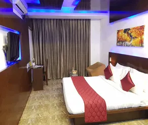 Honeyberg Resort - Image 2