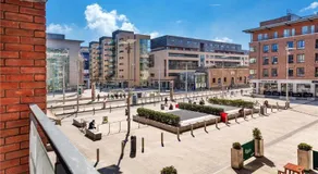 Luxury Two Bedroom Apt in Dublin - Image 2