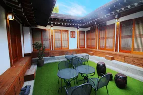 Bibimbap Hanok Guesthouse Gyeongbokgung - Image 3