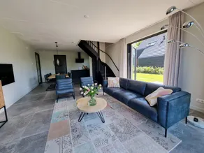 Luxurious detached water villa with jetty - Image 3