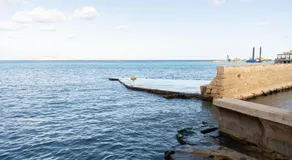 Brand New Luxurious Seafront With View Apartment - Prime Location - Image 5