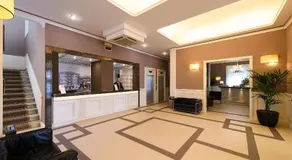 Grand Hotel & Riviera - Image 2