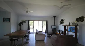 CASTAWAY BEACH HOUSE- NO Parties - NO Pets - Image 2