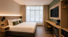 Hotel and Restaurant van Saaze - Free Parking - Image 2