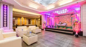 Hotel Okas Grand Luxe Stay - 1 Minute From Crowne Plaza New Delhi Okhla By IHG - Image 4