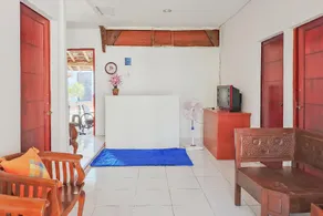 Joglo Guest House Syariah Mitra RedDoorz - Image 4
